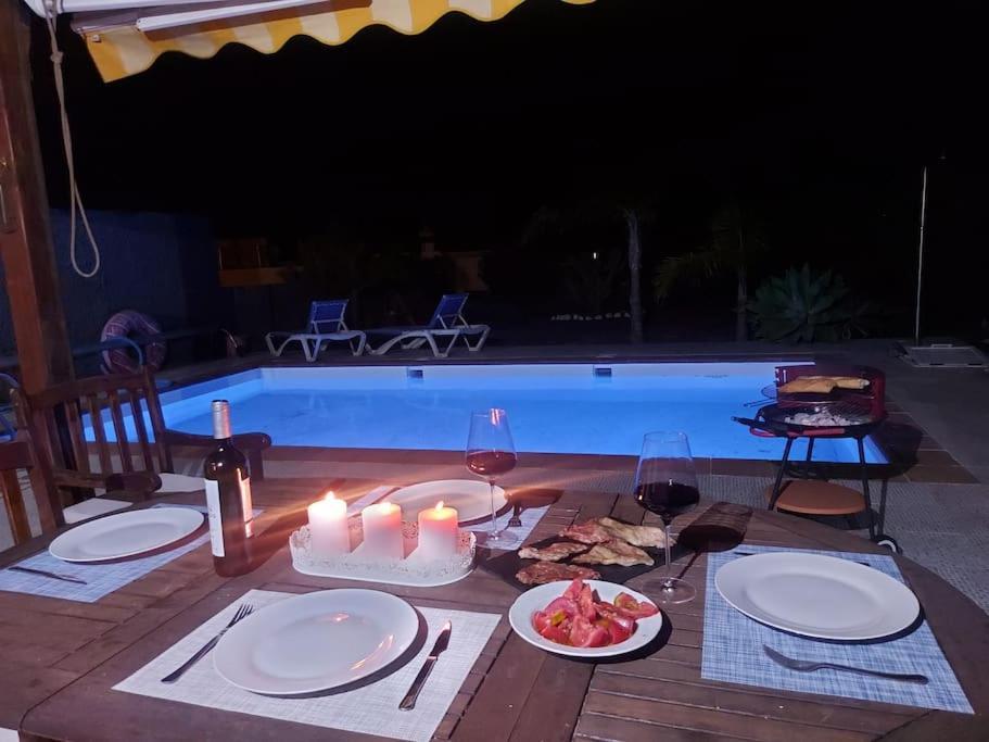 Villa Chloe Плая Бланка Екстериор снимка