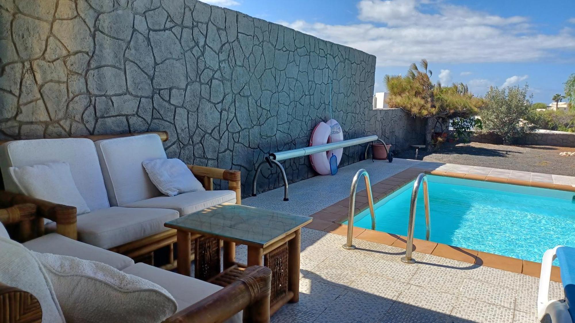 Villa Chloe Плая Бланка Екстериор снимка